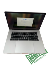 Load image into Gallery viewer, MacBook Air (M1, 2020) Apple SoC 512 GB SSD C4 - Used Good